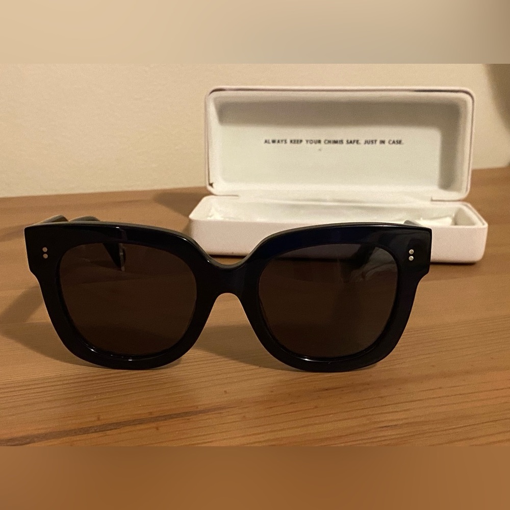Chimi 008 Women’s oversized Sunglasses in Almost Black